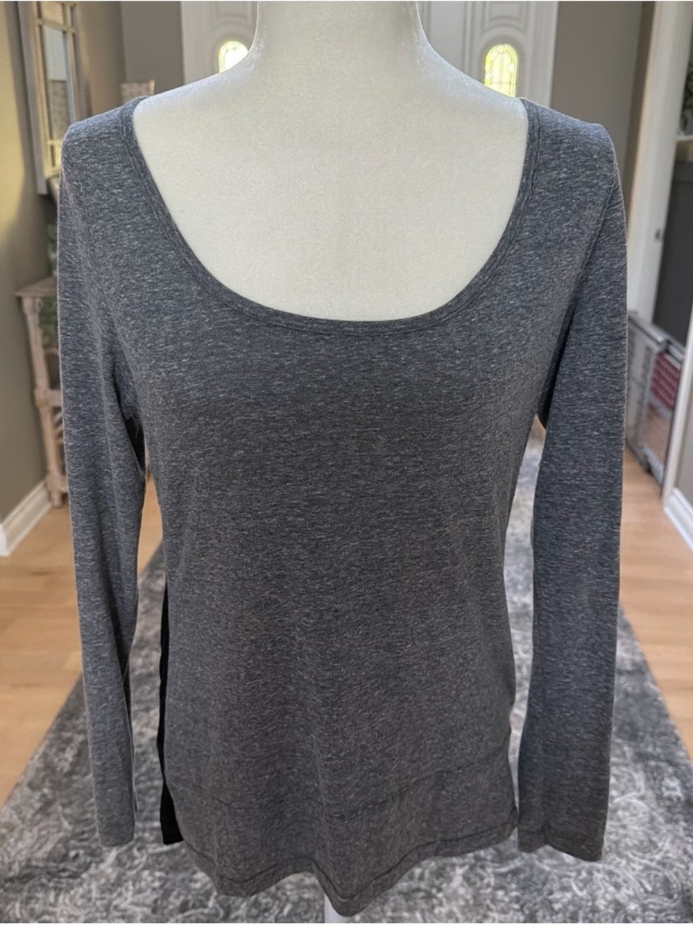 Avia Women’s Color Block Long Sleeve Top Heathered Gray & Black Size L